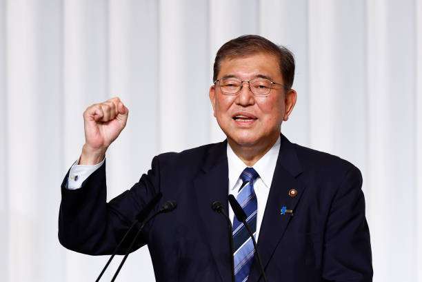 行业动态 | 日本鹰派石破茂将任首相,日元跳升、日股跌破 38000 点